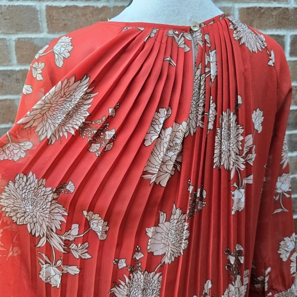 Daniel Rainn Red Floral Blouse Pleated - Picture 6 of 8